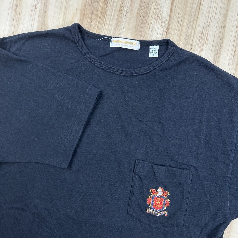 RARE Vintage Brooks Brothers Women's Crest Pocket T Shirt Black Small Single Sti